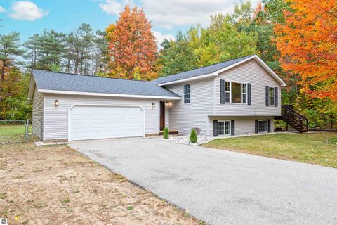 Tiny photo for 3188 Nimrod Road, Traverse City, MI 49685 (MLS # 1939814)