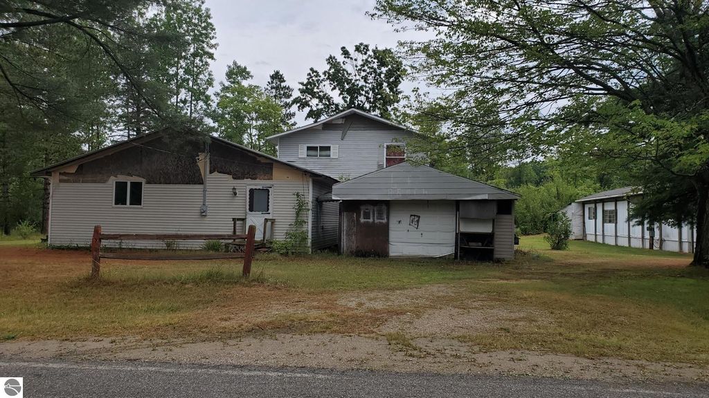 Photo of 9185 S Cook Avenue, Lake, MI 48632 (MLS # 1937468)