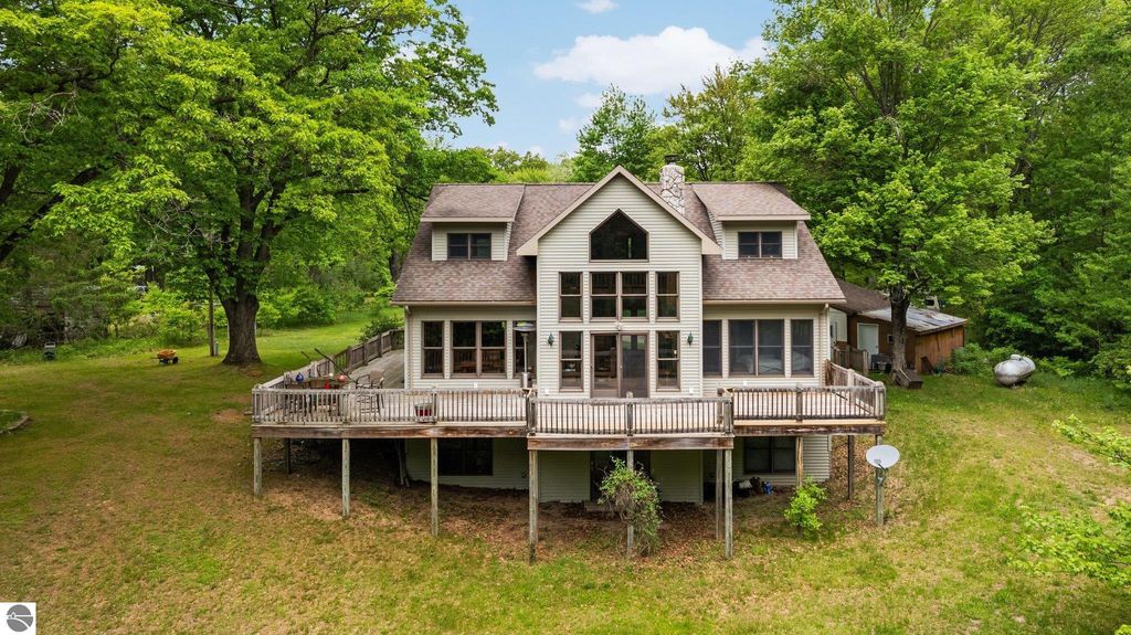 Photo of 8415 W Workman Road, Lake City, MI 49651 (MLS # 1934895)
