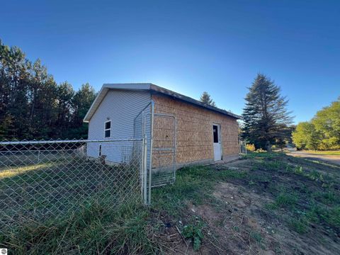 Tiny photo for 7556 210th Avenue, Reed City, MI 49677 (MLS # 1939393)