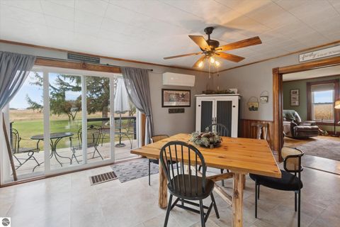 Tiny photo for 3515 N Bliss Road, Alma, MI 48801 (MLS # 1939469)