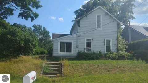 Photo of 293 Birch, Harrison, MI 48625 (MLS # 1941356)
