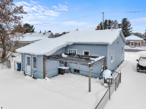 Tiny photo for 907 Chestnut Street, Cadillac, MI 49601 (MLS # 1940932)