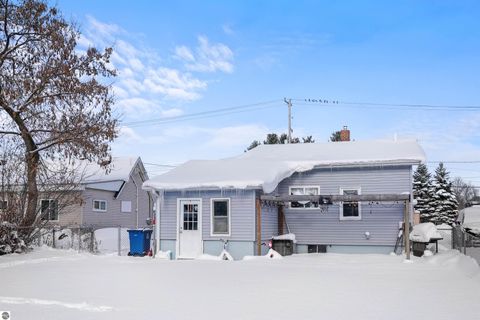 Tiny photo for 907 Chestnut Street, Cadillac, MI 49601 (MLS # 1940932)