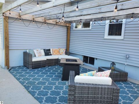 Tiny photo for 907 Chestnut Street, Cadillac, MI 49601 (MLS # 1940932)