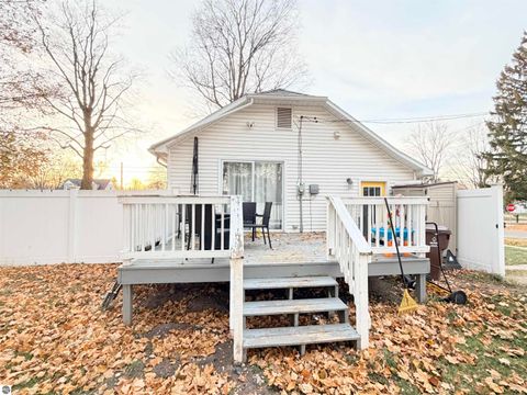 Tiny photo for 130 N Chippewa Street, Shepherd, MI 48883 (MLS # 1940568)