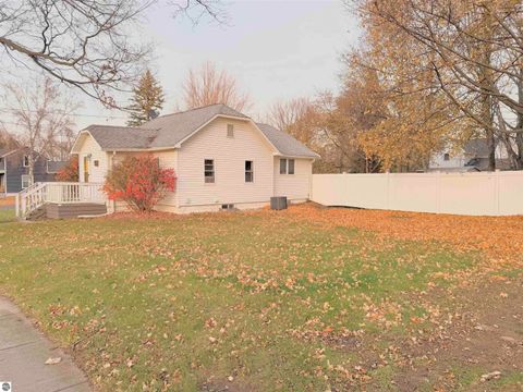 Tiny photo for 130 N Chippewa Street, Shepherd, MI 48883 (MLS # 1940568)
