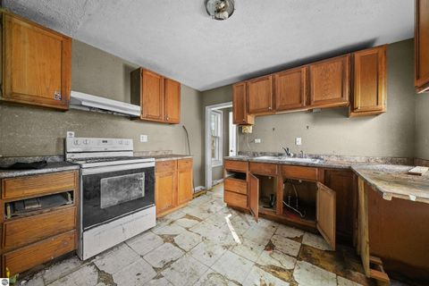 Tiny photo for 226 S Gladwin Street, Lake City, MI 49651 (MLS # 1940174)