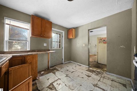 Tiny photo for 226 S Gladwin Street, Lake City, MI 49651 (MLS # 1940174)