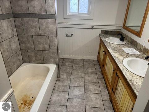 Tiny photo for 2827 N Luce Road, Alma, MI 48801 (MLS # 1941071)