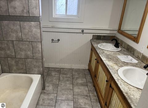 Tiny photo for 2827 N Luce Road, Alma, MI 48801 (MLS # 1941071)