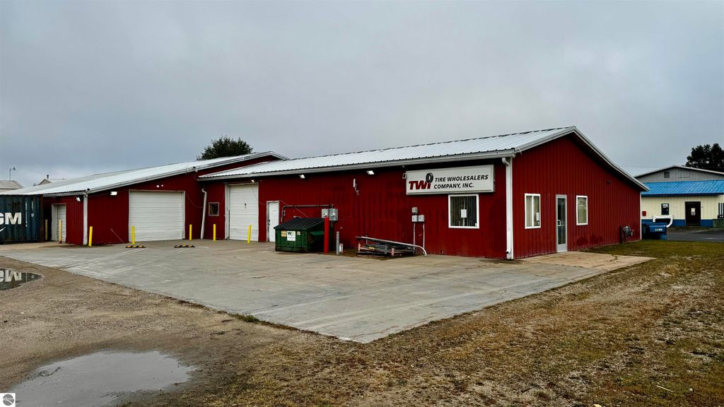 Photo of 291 Hanthorn Street, Cadillac, MI 49601 (MLS # 1927476)