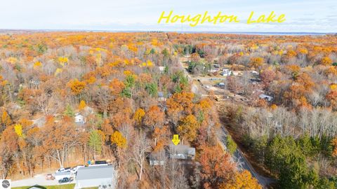 Tiny photo for 3610 Tower Hill Road, Houghton Lake, MI 48629 (MLS # 1940409)