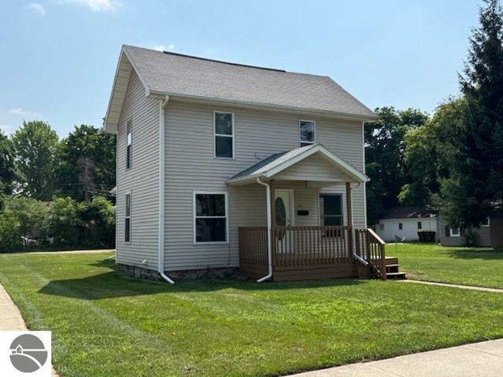 Photo of 201 S Fancher Avenue, Mt Pleasant, MI 48858 (MLS # 1936301)