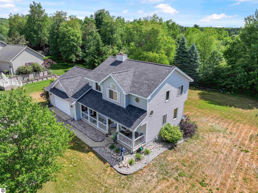 Photo of 8956 Lamplighter Lane, Cadillac, MI 49601 (MLS # 1931970)