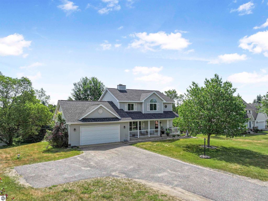 Photo of 8956 Lamplighter Lane, Cadillac, MI 49601 (MLS # 1931970)