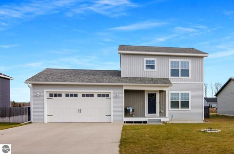 Photo of 2087 Staghorn Ave, Grawn, MI 49637 (MLS # 1940862)