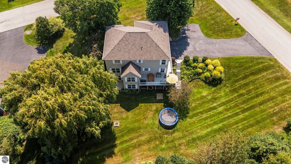 Photo of 3934 Hidden Creek, Traverse City, MI 49684 (MLS # 1940304)