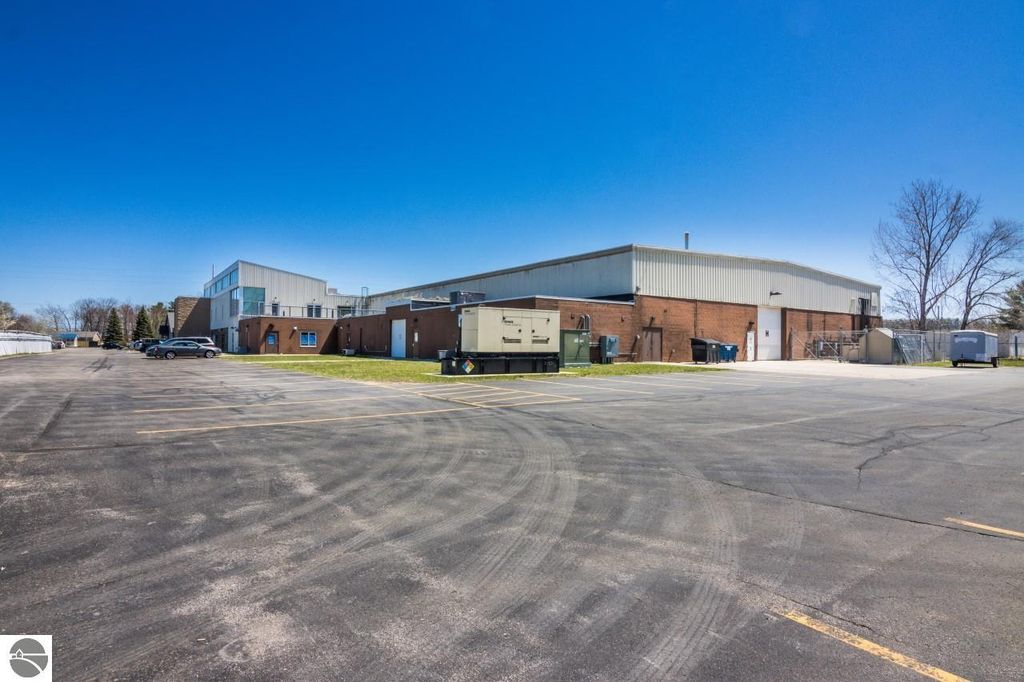 Photo of 1610 Barlow Street #Upper Floor Offices, Traverse City, MI 49686 (MLS # 1932220)