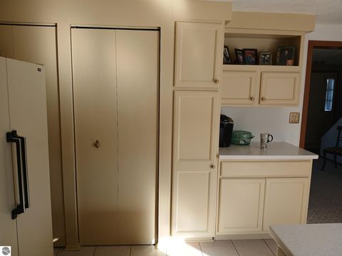 Tiny photo for 806 S Augres River Drive, Au Gres, MI 48703 (MLS # 1939679)