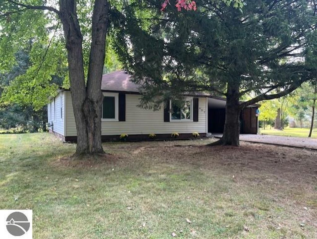 Photo of 407 Twelfth Avenue, Tawas City, MI 48763 (MLS # 1938629)