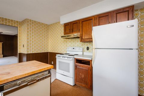 Tiny photo for 431 N Nanagosa Trail, Suttons Bay, MI 49682 (MLS # 1939856)