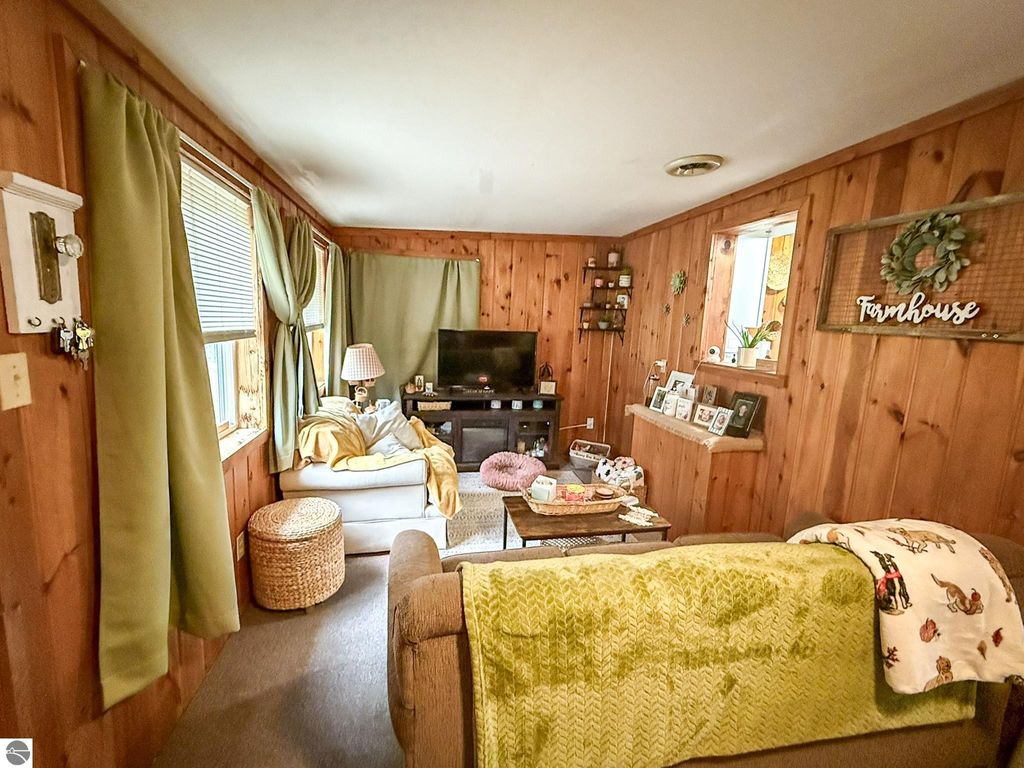 Photo of 112 Cottage Drive, Prudenville, MI 48651 (MLS # 1939028)