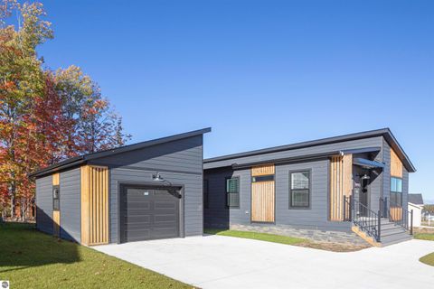 Photo of 2079 Vista View Drive, Traverse City, MI 49686 (MLS # 1940498)