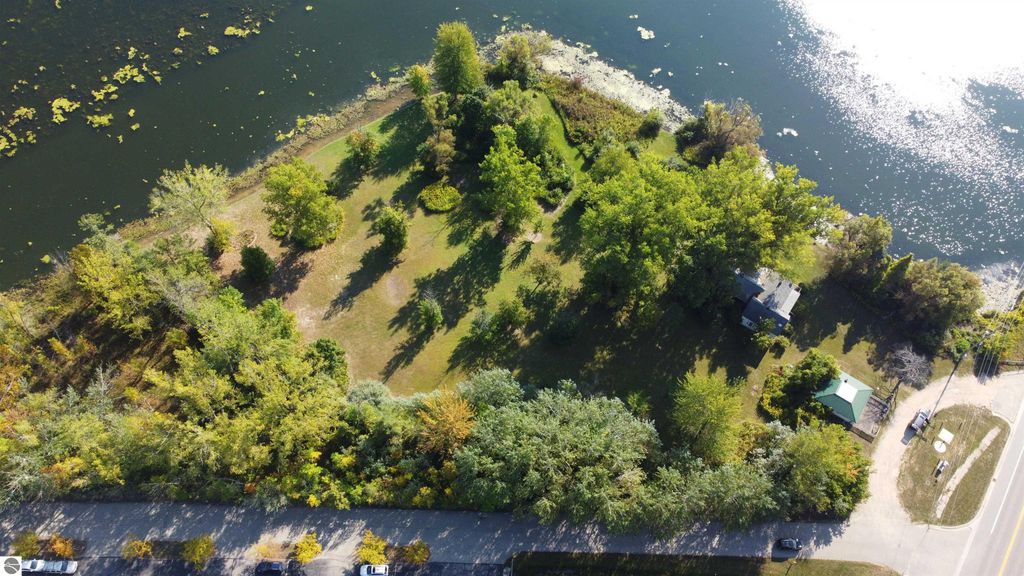 Photo of 240 N Ross Road, Beaverton, MI 48612 (MLS # 1938745)