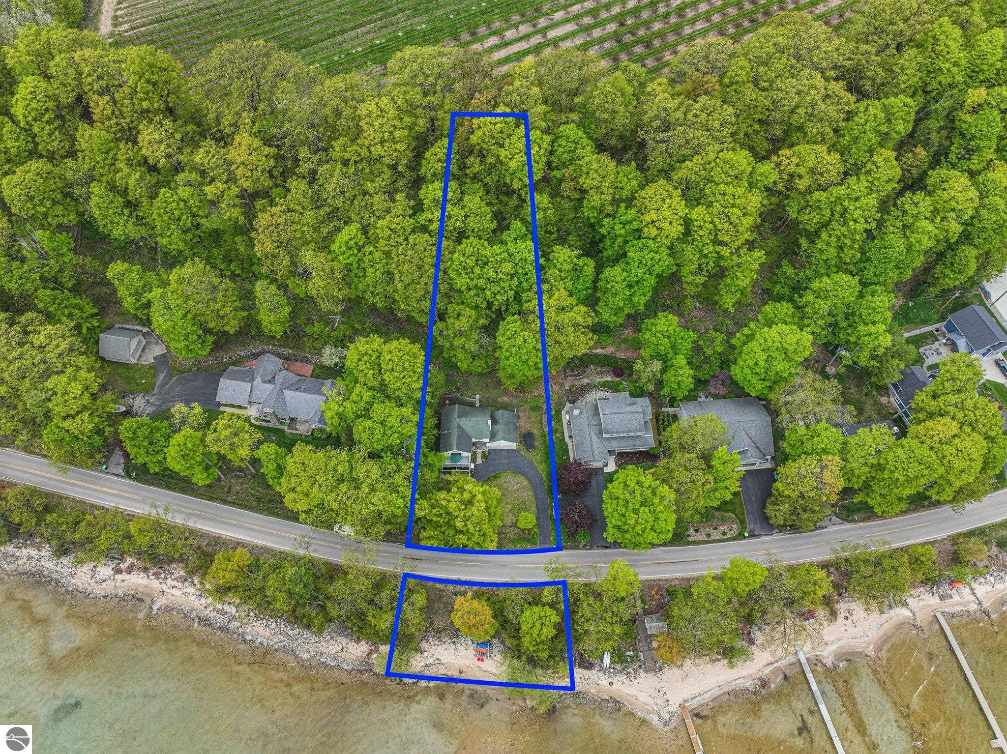 Traverse City, Michigan 49686, United States, 3 Bedrooms Bedrooms, ,2 BathroomsBathrooms,Residential,Pending,140406