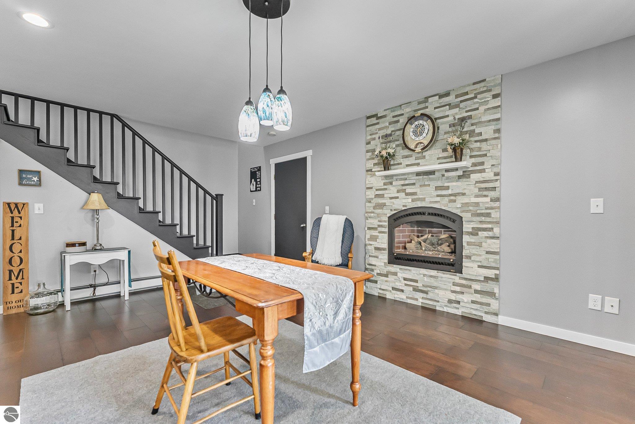 Traverse City, Michigan 49686, United States, 3 Bedrooms Bedrooms, ,2 BathroomsBathrooms,Residential,Pending,140406