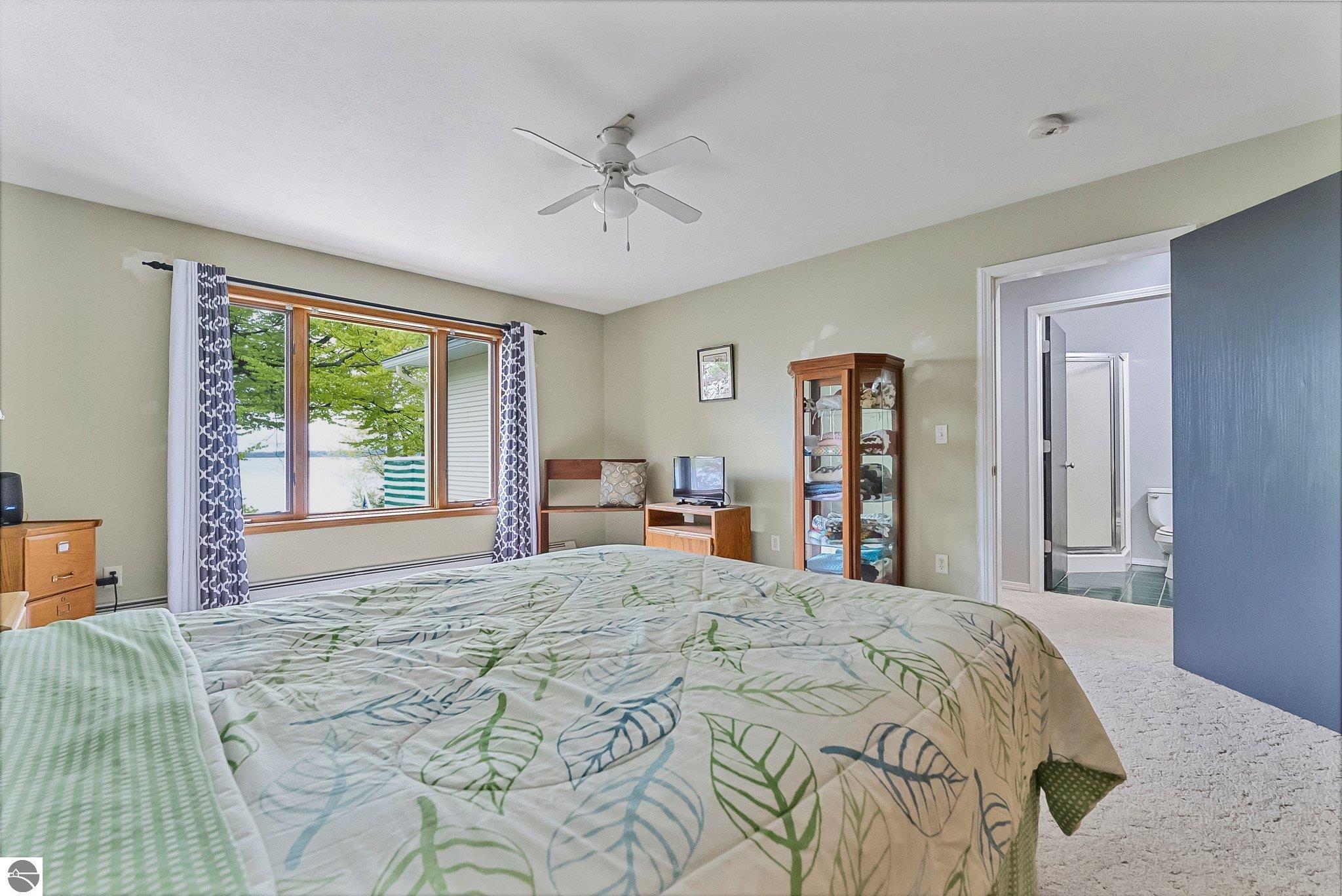 Traverse City, Michigan 49686, United States, 3 Bedrooms Bedrooms, ,2 BathroomsBathrooms,Residential,Pending,140406