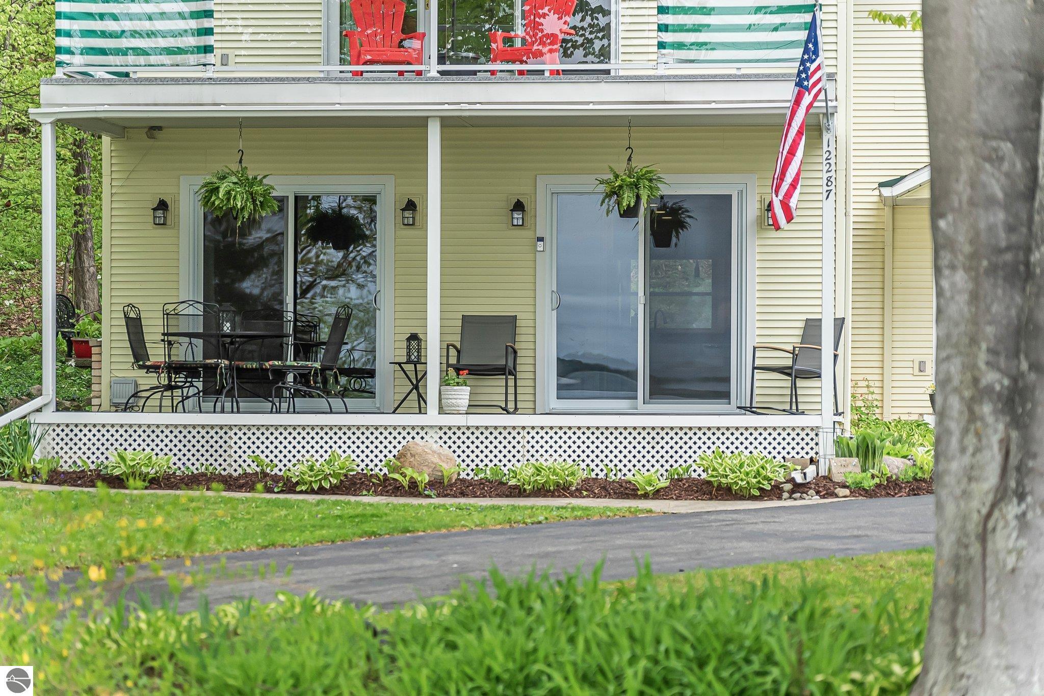 Traverse City, Michigan 49686, United States, 3 Bedrooms Bedrooms, ,2 BathroomsBathrooms,Residential,Pending,140406