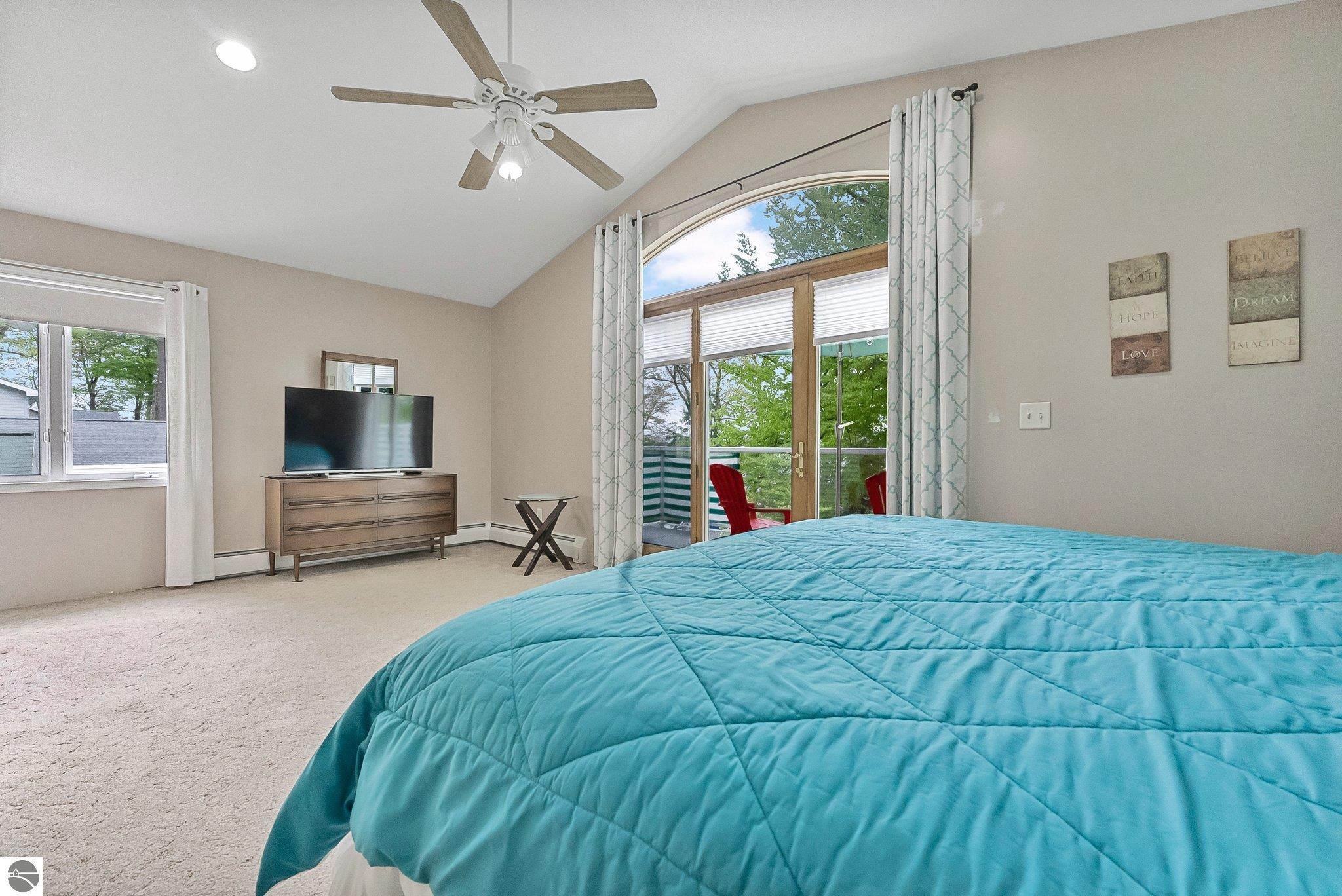 Traverse City, Michigan 49686, United States, 3 Bedrooms Bedrooms, ,2 BathroomsBathrooms,Residential,Pending,140406