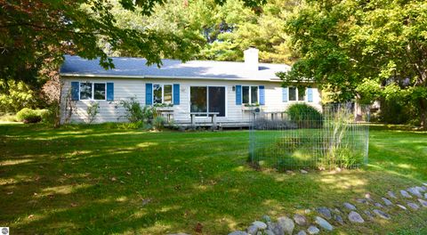 Photo of 4213 E Oxford Drive, Leland, MI 49654 (MLS # 1939346)