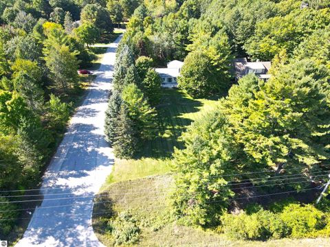 Tiny photo for 4213 E Oxford Drive, Leland, MI 49654 (MLS # 1939346)