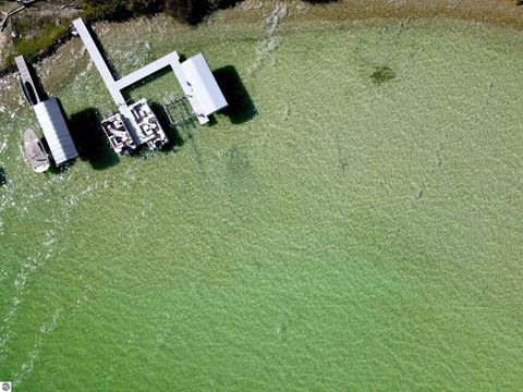 Tiny photo for 4213 E Oxford Drive, Leland, MI 49654 (MLS # 1939346)