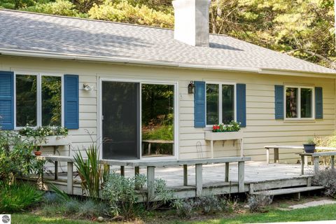 Tiny photo for 4213 E Oxford Drive, Leland, MI 49654 (MLS # 1939346)