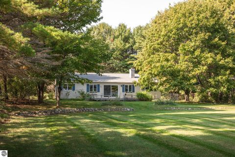 Tiny photo for 4213 E Oxford Drive, Leland, MI 49654 (MLS # 1939346)
