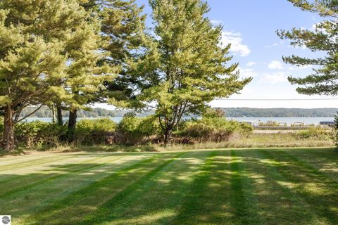 Tiny photo for 4213 E Oxford Drive, Leland, MI 49654 (MLS # 1939346)