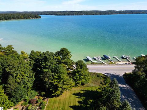 Tiny photo for 4213 E Oxford Drive, Leland, MI 49654 (MLS # 1939346)