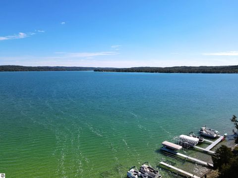 Tiny photo for 4213 E Oxford Drive, Leland, MI 49654 (MLS # 1939346)