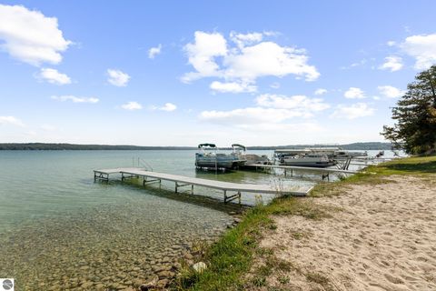 Tiny photo for 4213 E Oxford Drive, Leland, MI 49654 (MLS # 1939346)