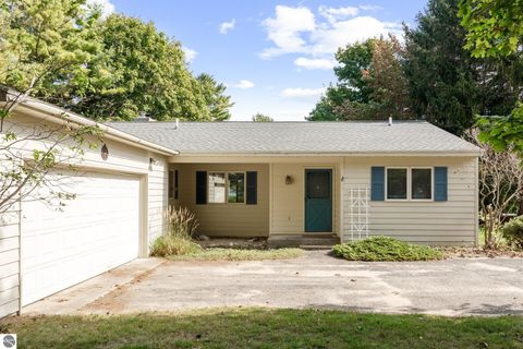 Tiny photo for 4213 E Oxford Drive, Leland, MI 49654 (MLS # 1939346)