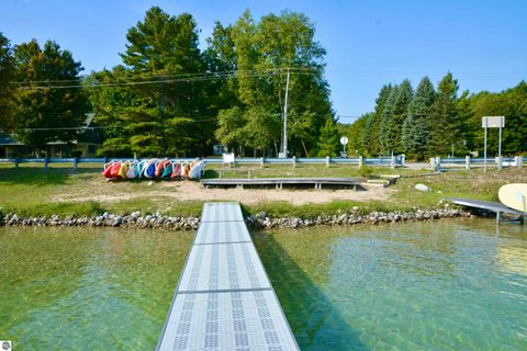 Tiny photo for 4213 E Oxford Drive, Leland, MI 49654 (MLS # 1939346)