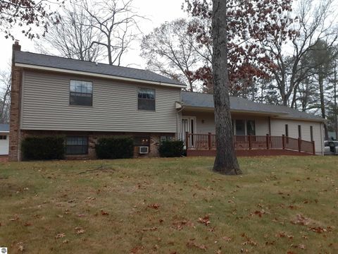 Photo of 6960 Knollwood Court, Oscoda, MI 48750 (MLS # 1940785)