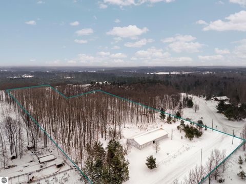 Tiny photo for 9373 Kingsley Road, Kingsley, MI 49649 (MLS # 1941328)