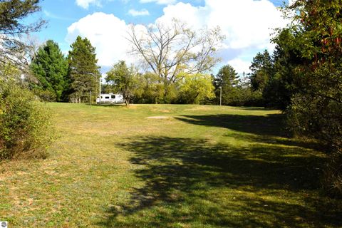 Tiny photo for 11015 75th Avenue, Mecosta, MI 49332 (MLS # 1939423)