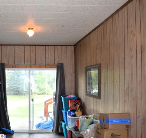 Tiny photo for 11015 75th Avenue, Mecosta, MI 49332 (MLS # 1939423)
