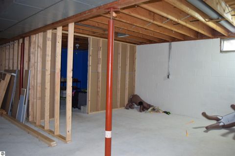 Tiny photo for 11015 75th Avenue, Mecosta, MI 49332 (MLS # 1939423)